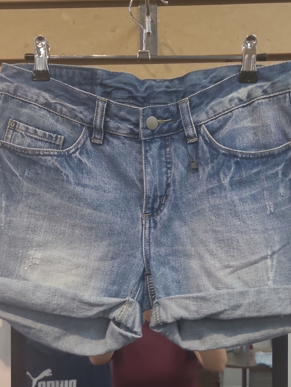 VERO MODA Light Wash Denim Shorts